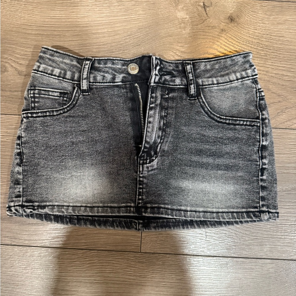 Low rise skirt